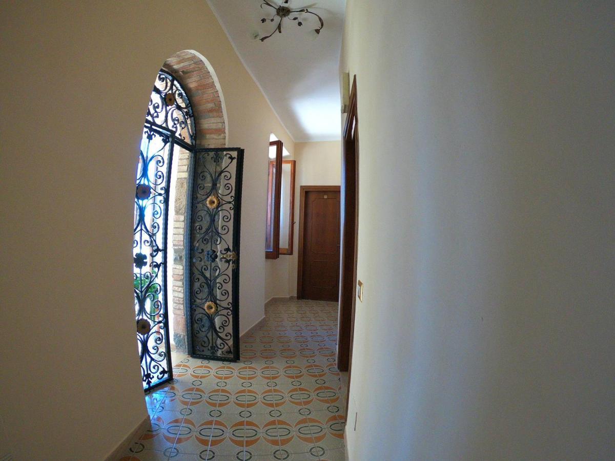 Pensione Italia Bolsena Esterno foto
