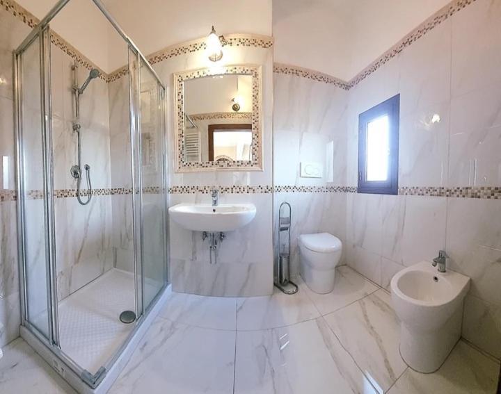 Pensione Italia Bolsena Esterno foto
